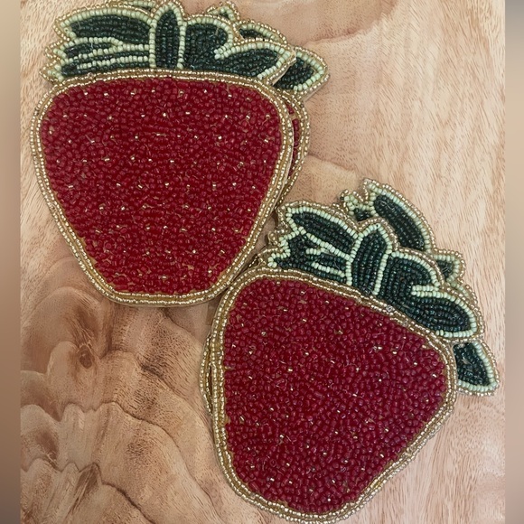 Cloud9 Designs Strawberry Hand Beaded Coasters Gorgeous & Unique Brand New NWT - Picture 2 of 7